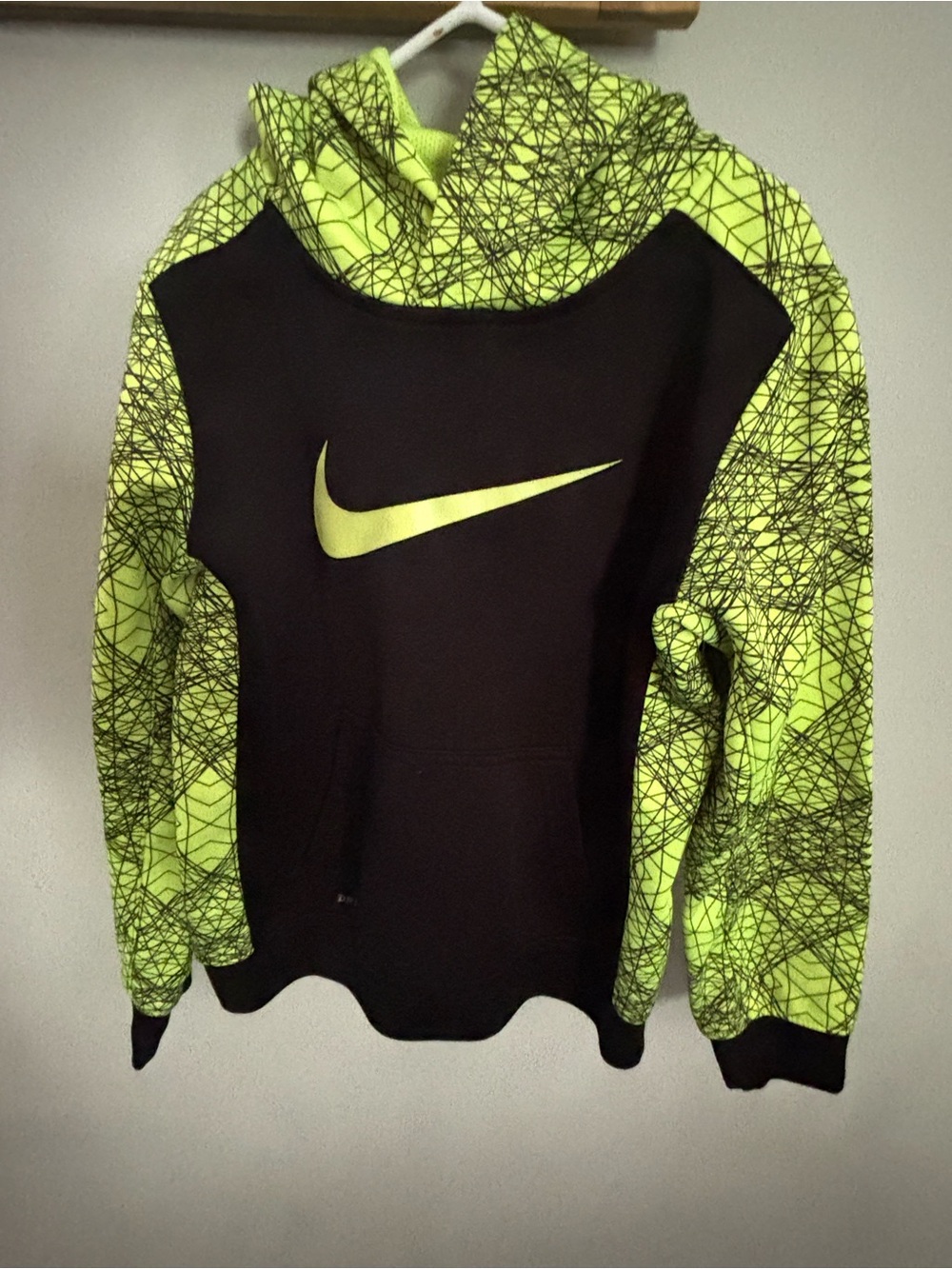 Boys Nike Neon Yellow Black Swoosh Hoodie ALSO ON De POP